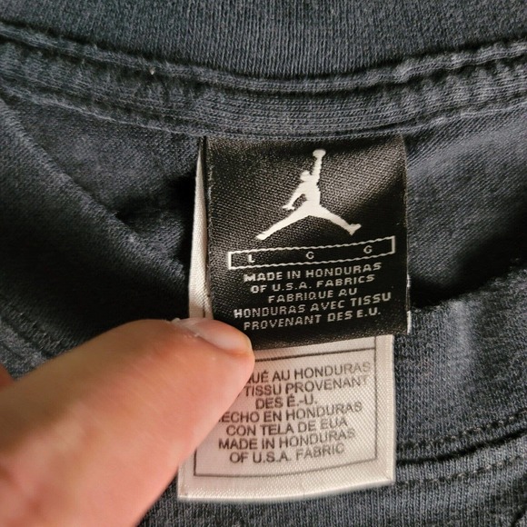 Vintage Air Jordan Space Jam Hare Shirt Retro Geometric Triangles Size Large - Picture 4 of 7